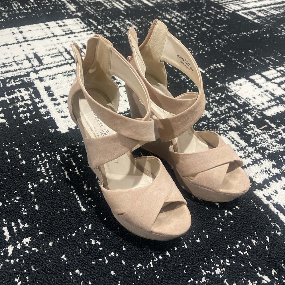 Elegant Beige Strappy Women's Sandals